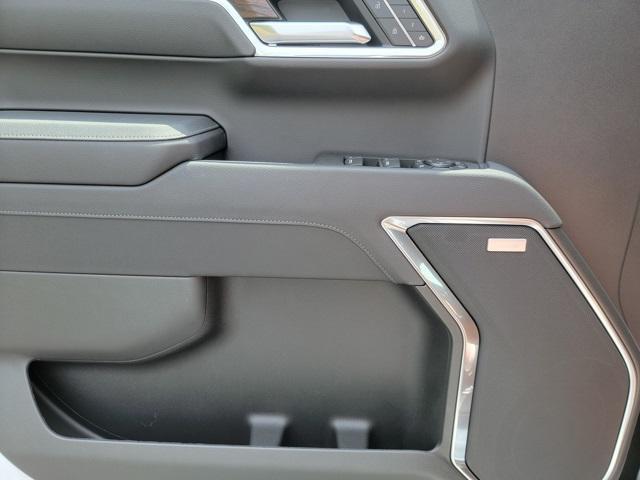 new 2025 GMC Sierra 1500 car, priced at $57,175