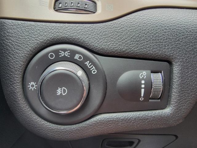used 2018 Jeep Cherokee car, priced at $13,591