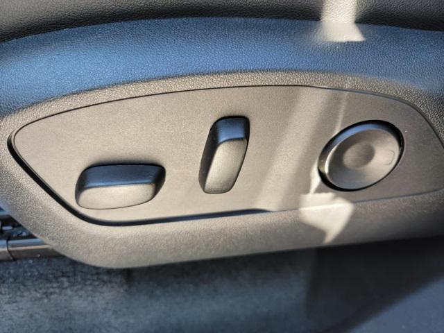 new 2026 Chevrolet Traverse car, priced at $50,560