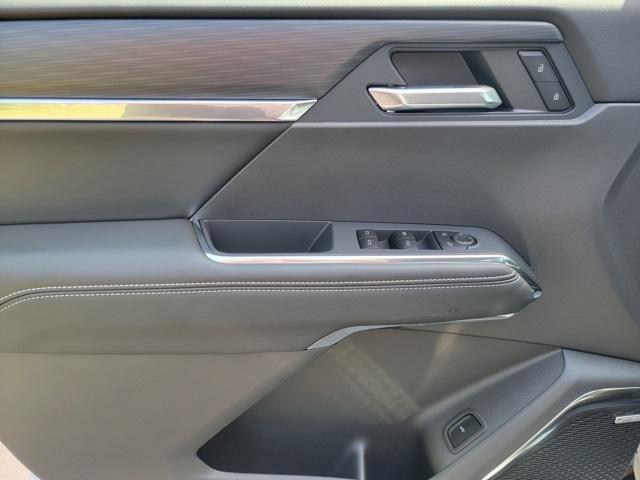 new 2025 GMC Acadia car, priced at $45,704