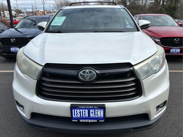 used 2015 Toyota Highlander car, priced at $15,937