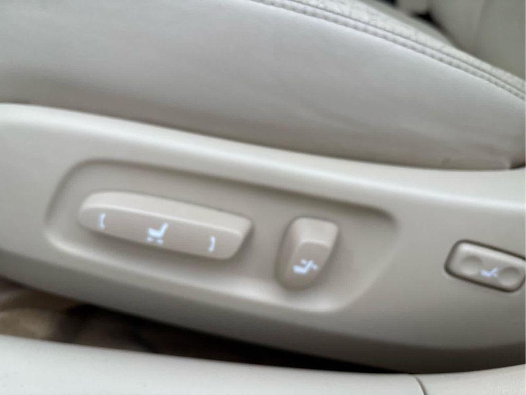 used 2011 Lexus ES 350 car, priced at $12,737