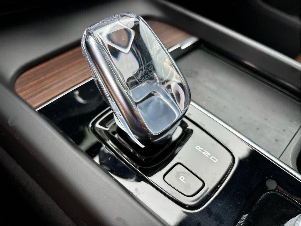 used 2022 Volvo XC60 car, priced at $31,937