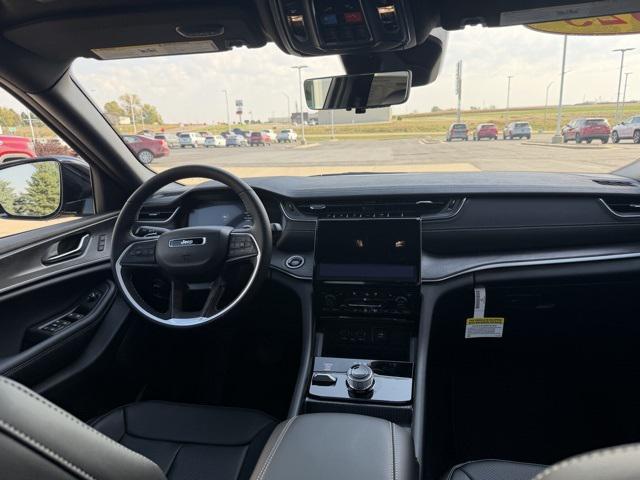 new 2025 Jeep Grand Cherokee car, priced at $54,405