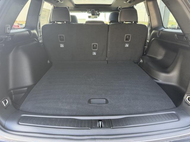 new 2025 Jeep Grand Cherokee car, priced at $54,405