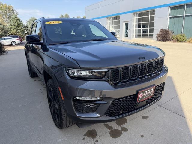 new 2025 Jeep Grand Cherokee car, priced at $54,405