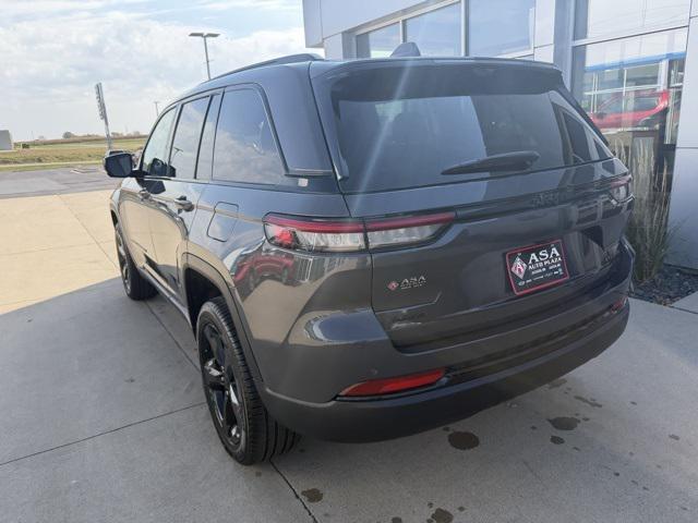 new 2025 Jeep Grand Cherokee car, priced at $54,405