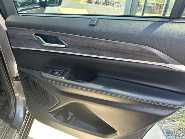 used 2025 Jeep Grand Cherokee L car