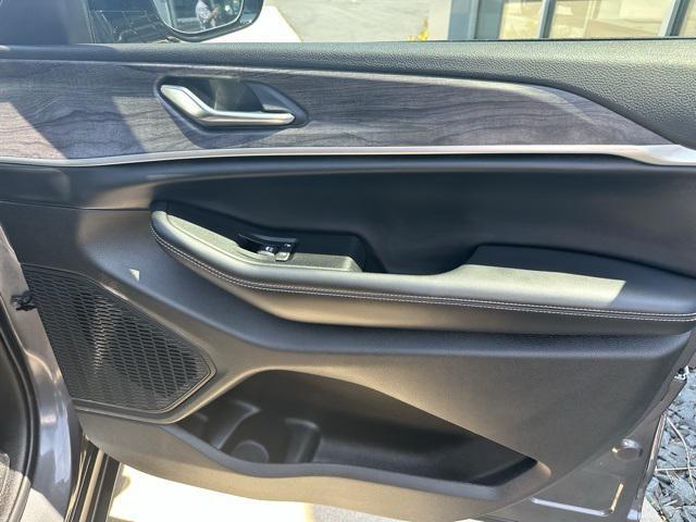 used 2025 Jeep Grand Cherokee L car