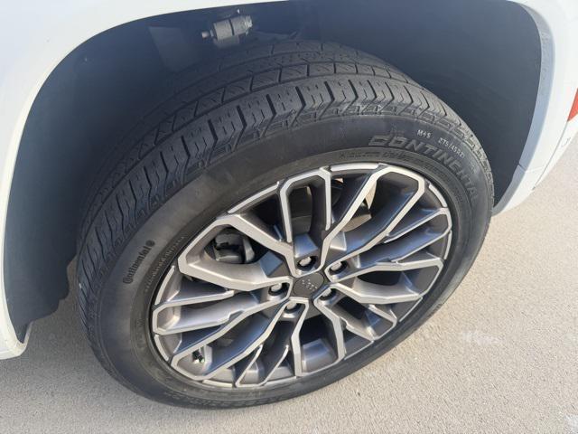 used 2023 Jeep Grand Cherokee L car, priced at $46,360