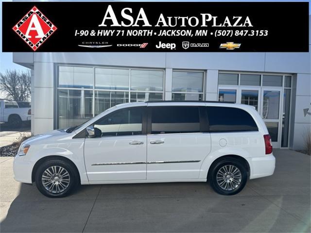 used 2014 Chrysler Town & Country car, priced at $8,999