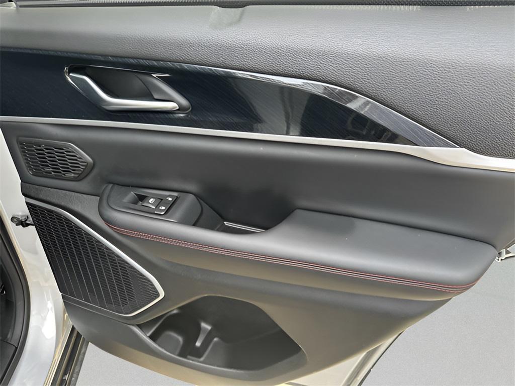 used 2022 Jeep Grand Cherokee car, priced at $31,877