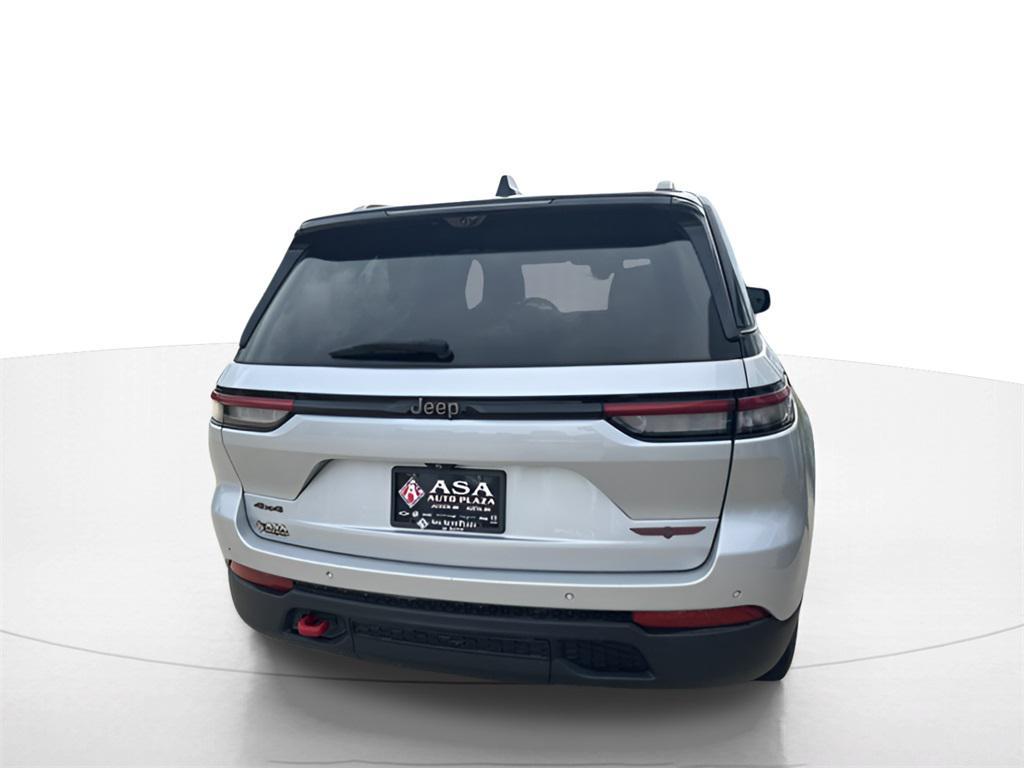 used 2022 Jeep Grand Cherokee car, priced at $31,877