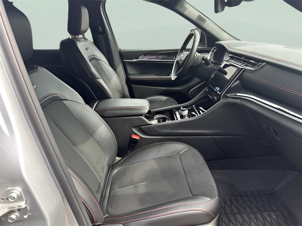 used 2022 Jeep Grand Cherokee car, priced at $31,877