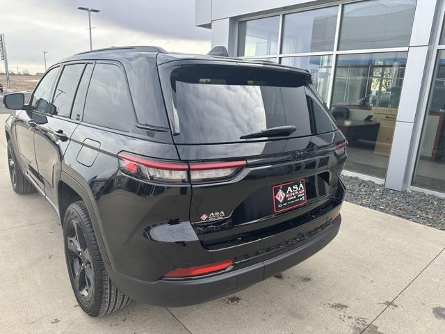 new 2025 Jeep Grand Cherokee car, priced at $51,030