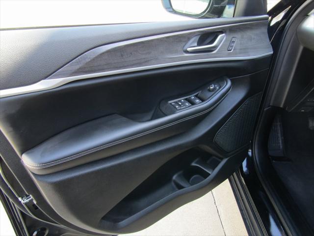 used 2023 Jeep Grand Cherokee car