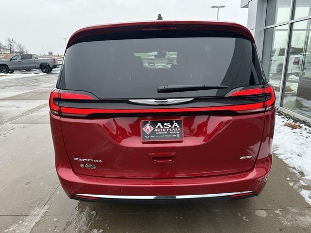 new 2025 Chrysler Pacifica car, priced at $45,915