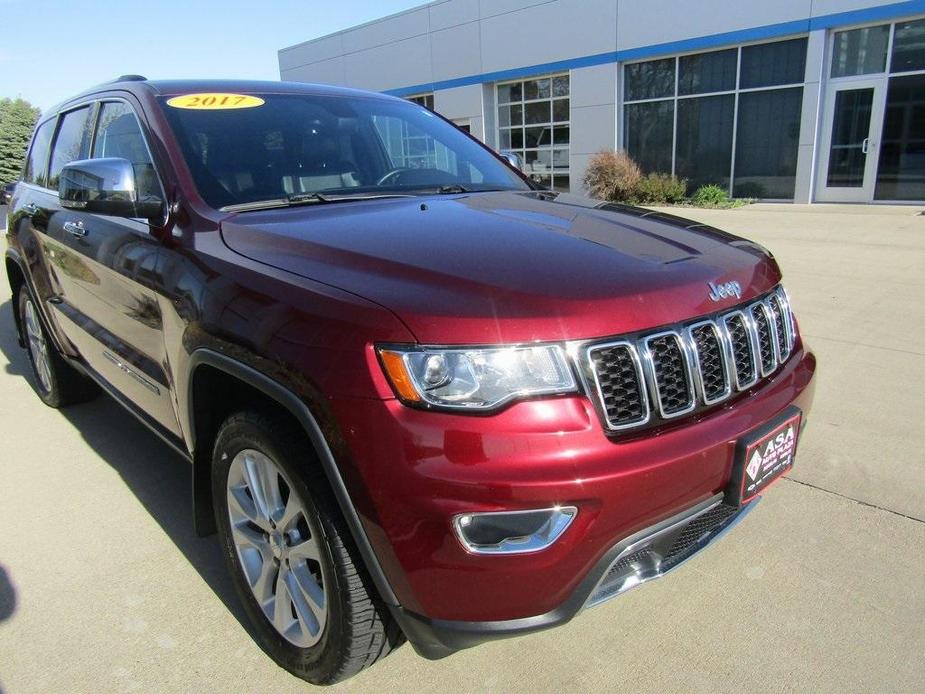 used 2017 Jeep Grand Cherokee car, priced at $19,615