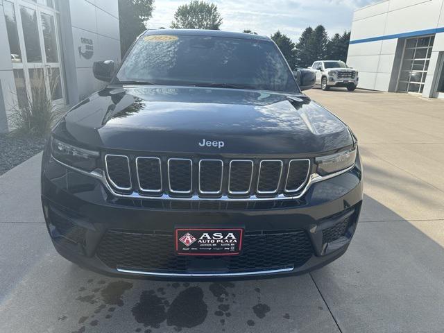 new 2025 Jeep Grand Cherokee car, priced at $42,915