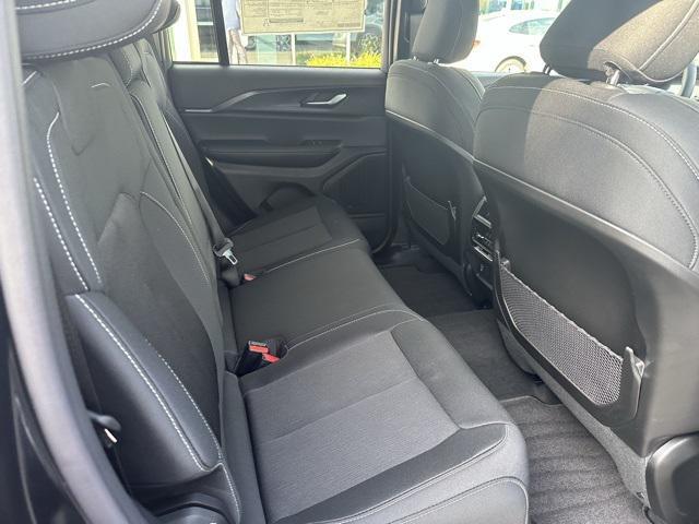new 2025 Jeep Grand Cherokee car, priced at $42,915