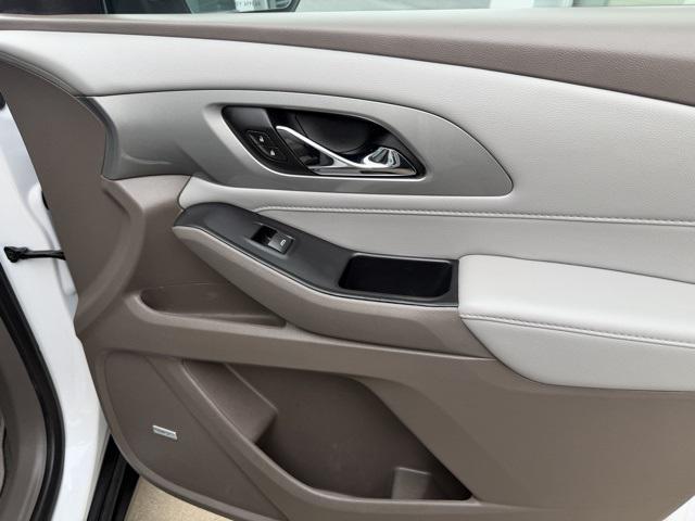 used 2021 Chevrolet Traverse car, priced at $23,924