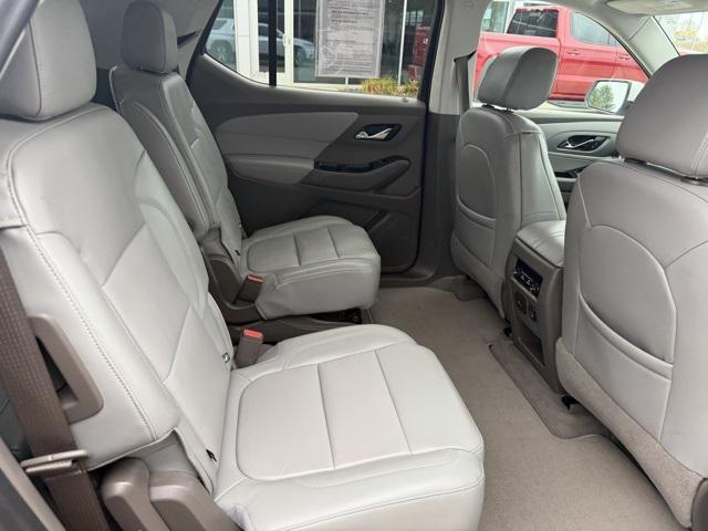 used 2021 Chevrolet Traverse car, priced at $23,924
