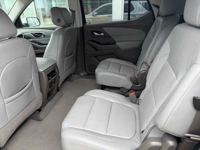 used 2021 Chevrolet Traverse car, priced at $23,924