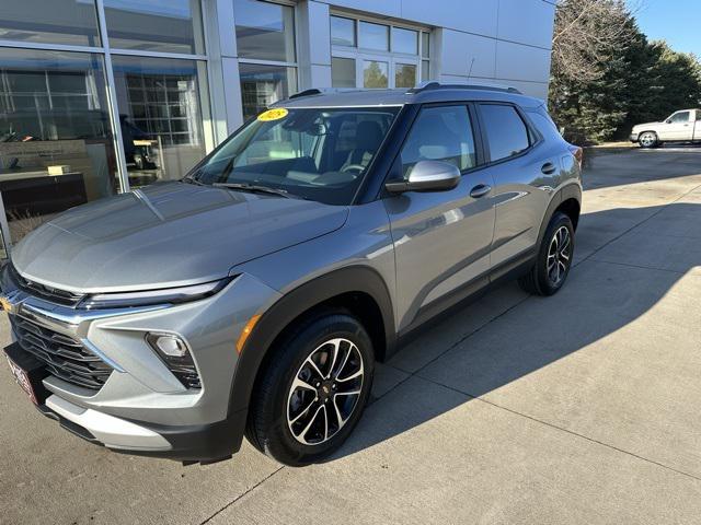 new 2025 Chevrolet TrailBlazer car, priced at $30,080