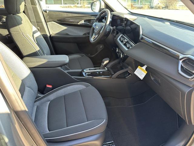 new 2025 Chevrolet TrailBlazer car, priced at $30,080