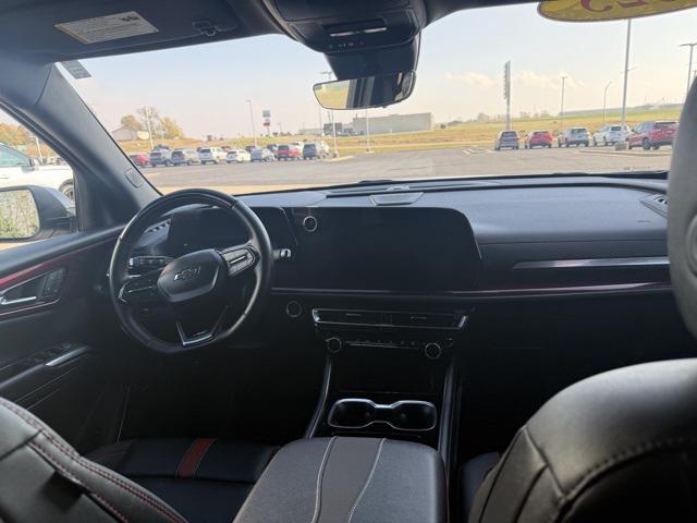 used 2025 Chevrolet Traverse car, priced at $53,974