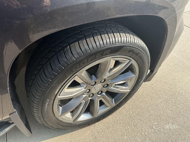 used 2015 Chevrolet Suburban car, priced at $14,193