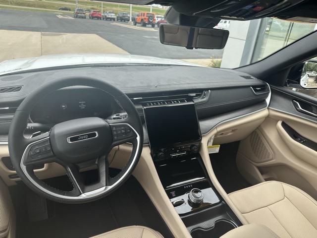 new 2025 Jeep Grand Cherokee car, priced at $53,710