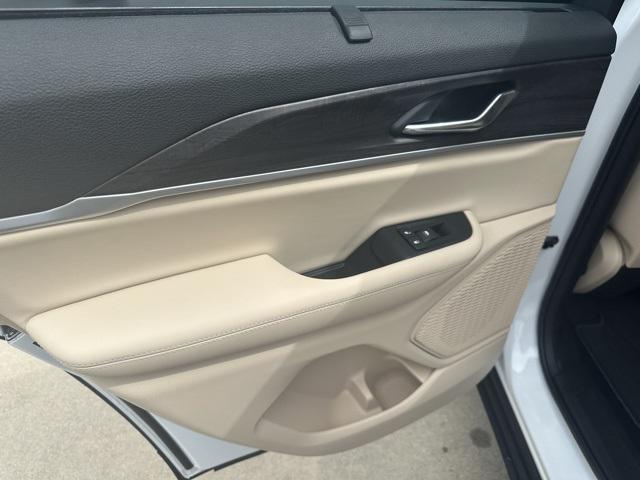 new 2025 Jeep Grand Cherokee car, priced at $53,710