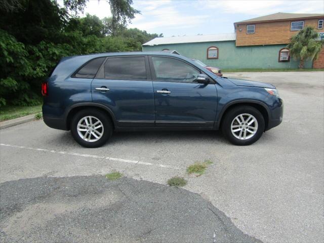 used 2015 Kia Sorento car, priced at $13,999