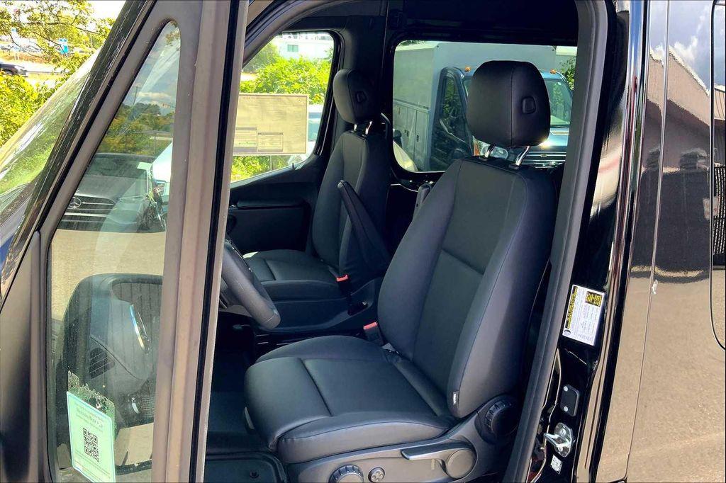 new 2025 Mercedes-Benz Sprinter 2500 car, priced at $76,804