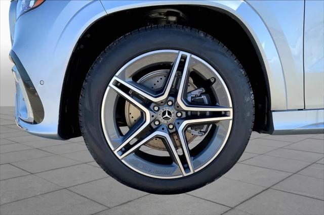 new 2025 Mercedes-Benz GLS 450 car, priced at $95,365