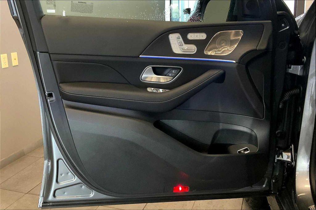 new 2025 Mercedes-Benz GLS 450 car, priced at $94,185