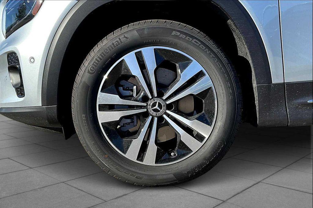 new 2026 Mercedes-Benz GLB 250 car, priced at $54,825