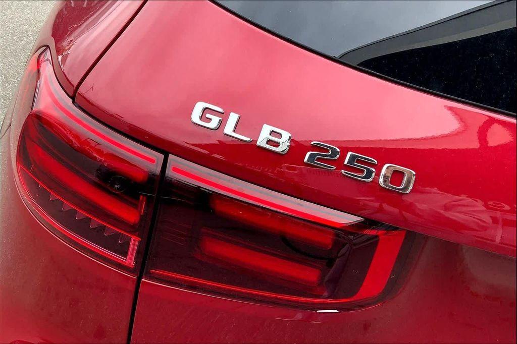 new 2026 Mercedes-Benz GLB 250 car, priced at $53,565