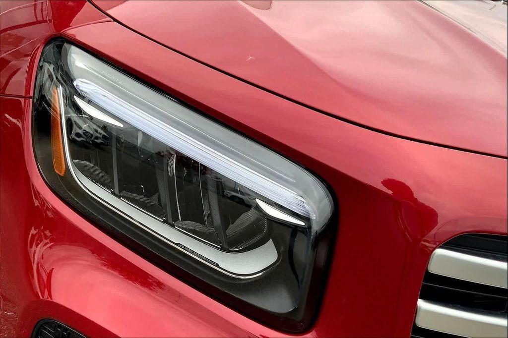 new 2026 Mercedes-Benz GLB 250 car, priced at $53,565