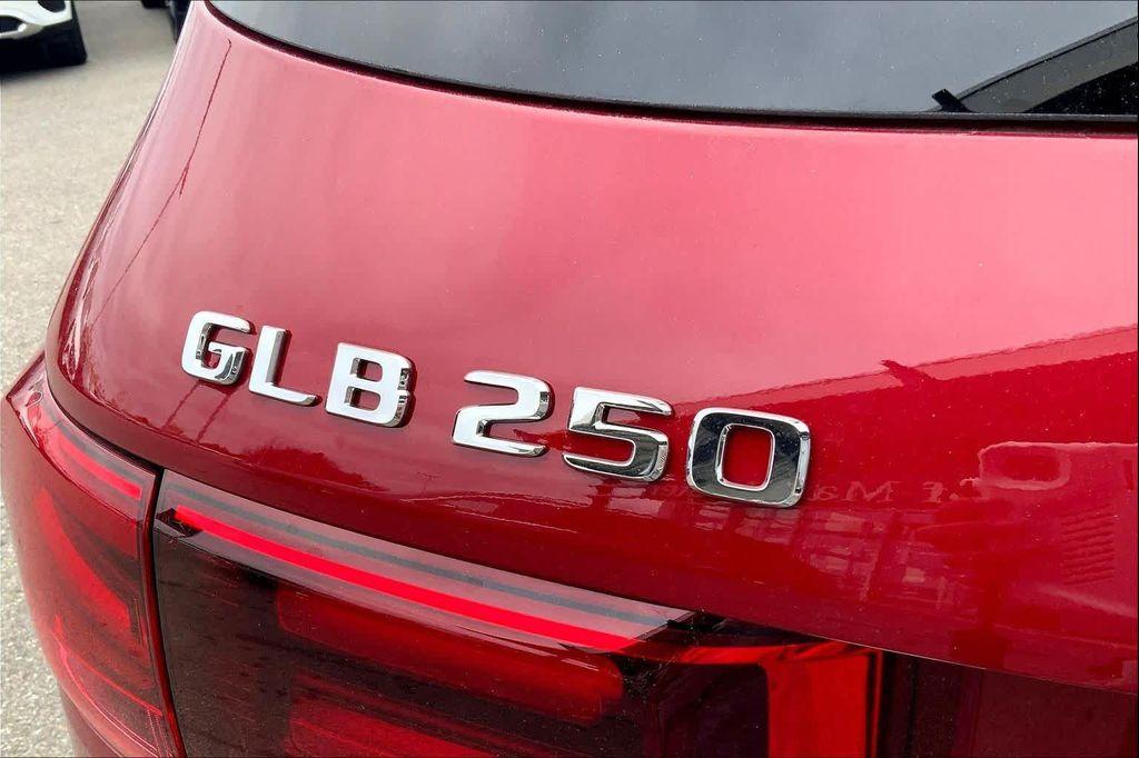 new 2026 Mercedes-Benz GLB 250 car, priced at $53,565