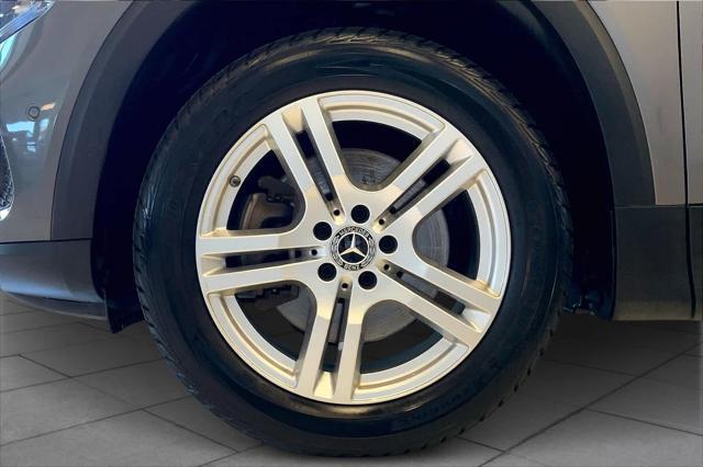 used 2022 Mercedes-Benz GLB 250 car, priced at $28,899