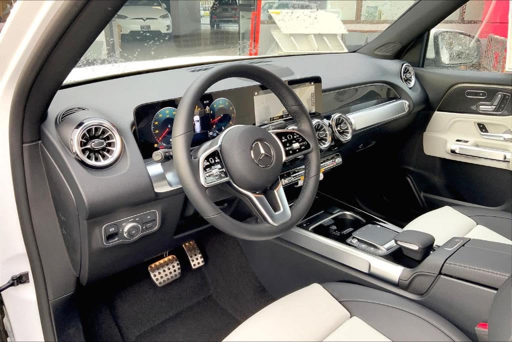 used 2023 Mercedes-Benz GLB 250 car, priced at $39,984