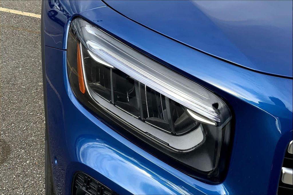 new 2026 Mercedes-Benz GLB 250 car, priced at $52,390