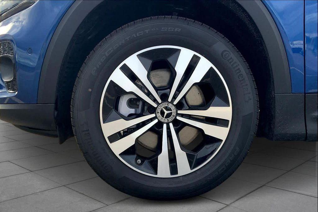 new 2026 Mercedes-Benz GLB 250 car, priced at $52,390