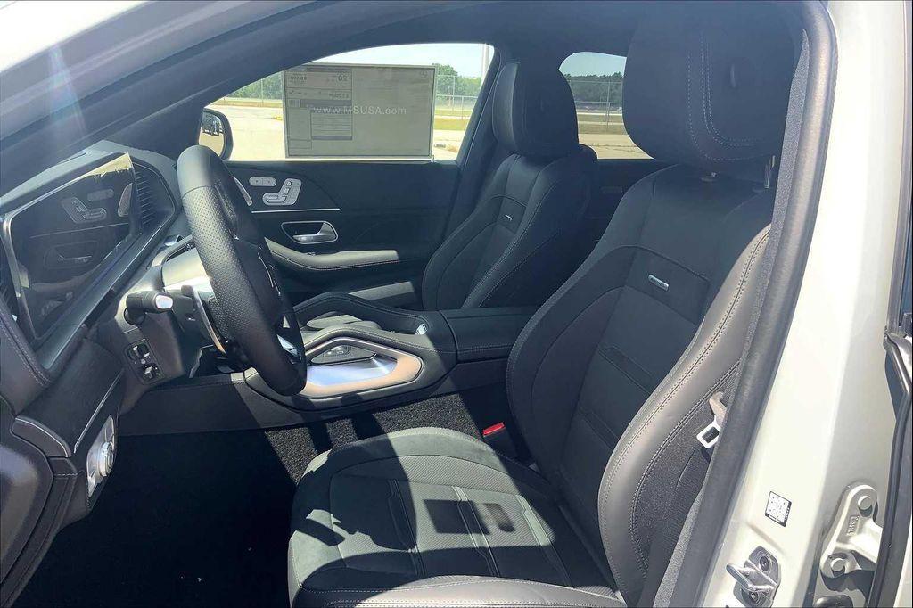 new 2025 Mercedes-Benz AMG GLE 53 car, priced at $98,125