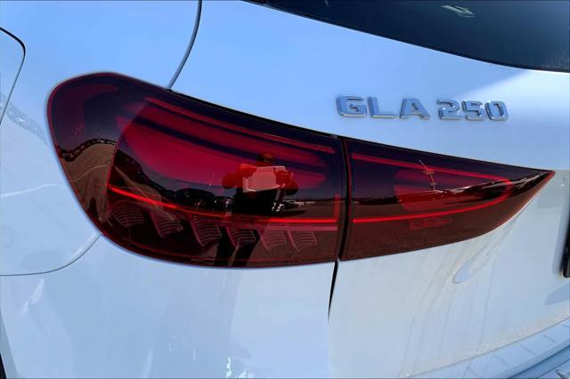 new 2025 Mercedes-Benz GLA 250 car, priced at $47,295