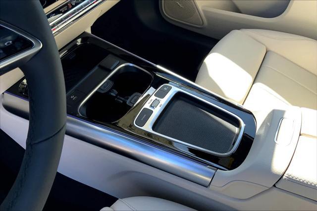 new 2025 Mercedes-Benz GLA 250 car, priced at $47,295