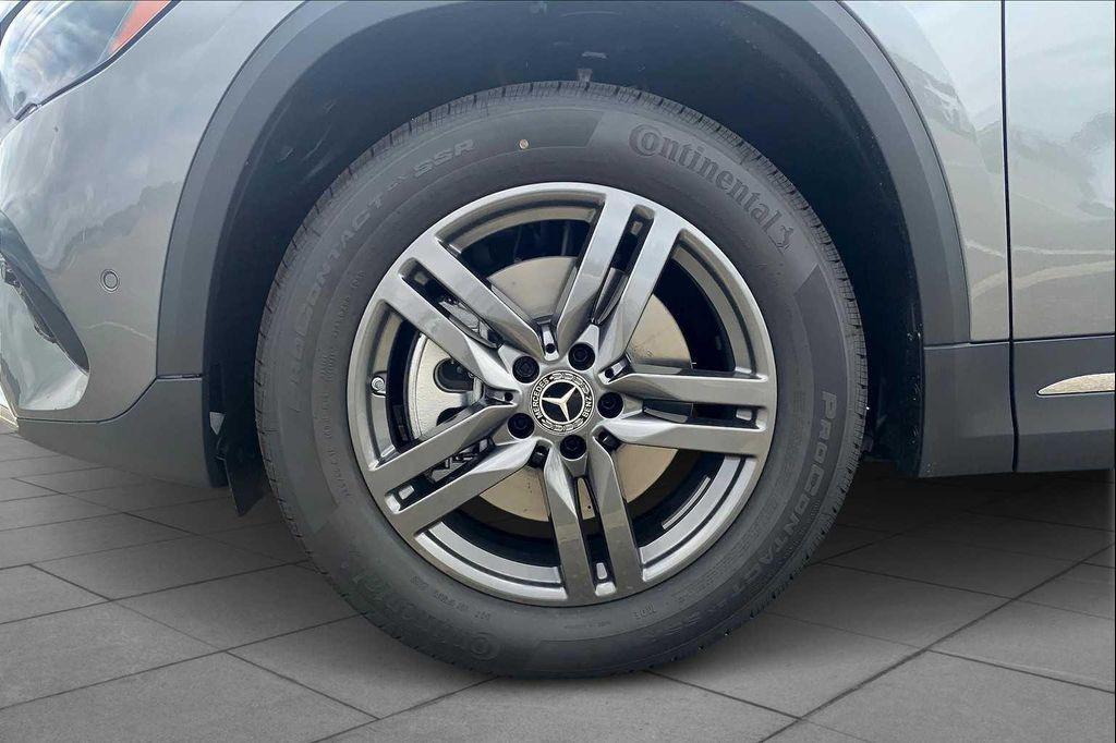 new 2026 Mercedes-Benz GLA 250 car, priced at $51,385