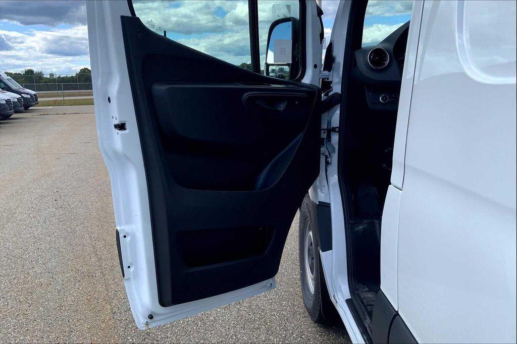 new 2025 Mercedes-Benz Sprinter 2500 car, priced at $67,072